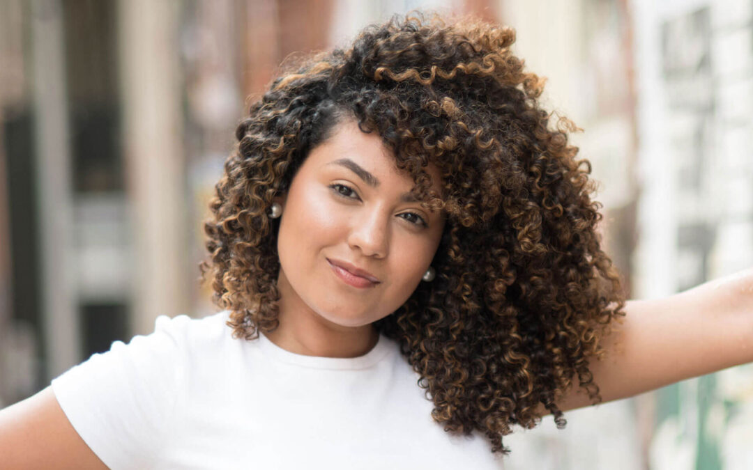 L’entretien des cheveux curly grâce aux meilleures méthodes