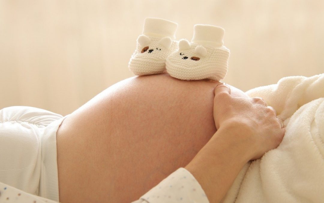 Anxiété pendant la grossesse : 13 conseils naturels pour se soigner !