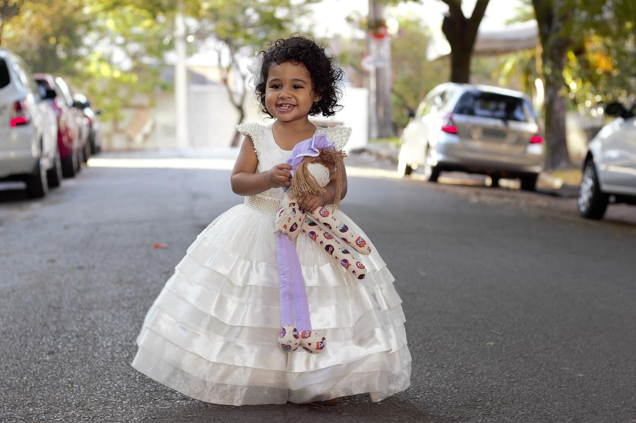 Faire une robe de cheap princesse pour petite fille