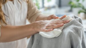 comment enlever de la colle sur un pull